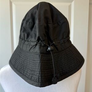 Grevi Quilted Black Hat
